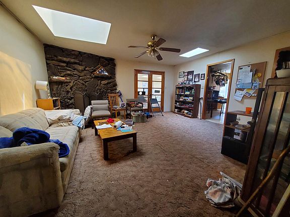 3rd image of 2332 Union Ave