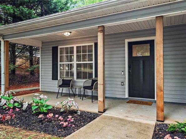 2565 Bates St SE, Smyrna, GA 30080