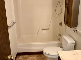 313 1st St E APT 5, Park Rapids, MN 56470