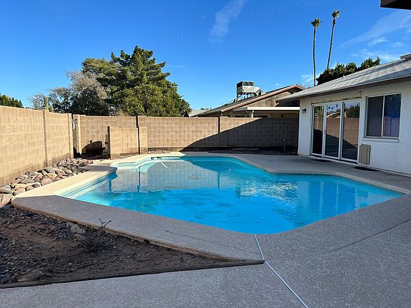 2nd image of 424 E Pegasus Dr