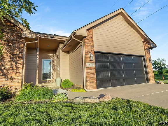 2nd image of 1015 S 159th Ave