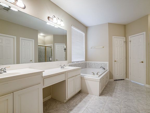 5505-sawgrass-ct-garland-tx-1-High-Res-4.jpg