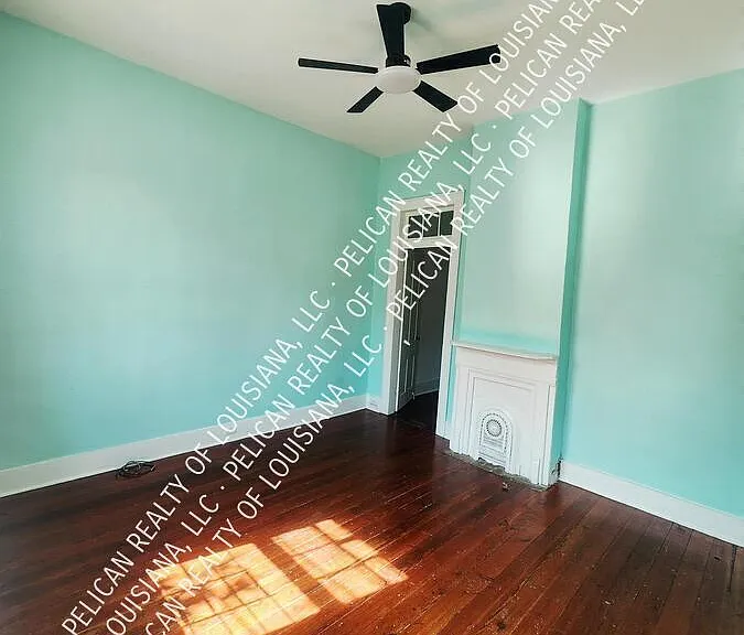 1136 Frenchmen St — Photo 3