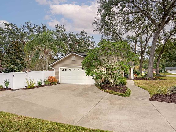 3rd image of 1407 Rivergate Dr