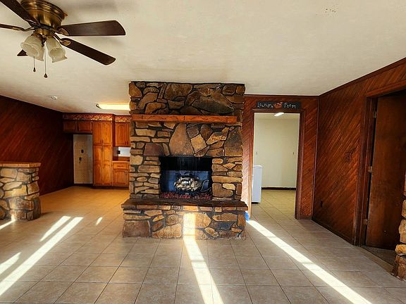 4th image of 771 Wells Ln
