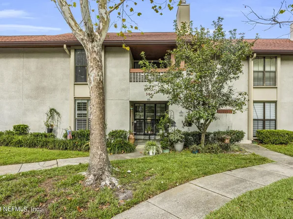 2002 WOOD HILL Drive #2002, Jacksonville, FL 32256