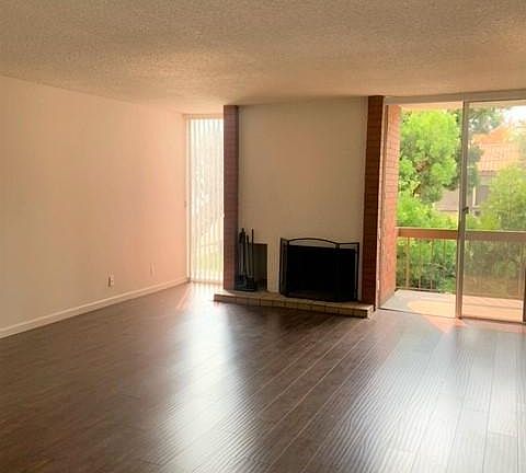 4th image of 1932 Overland Ave #208A