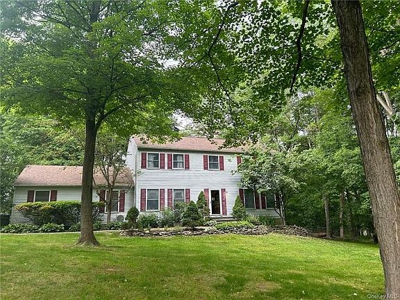4th image of 96 Moffat Rd