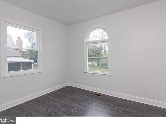 2nd image of 1122 2nd Ave #11400518