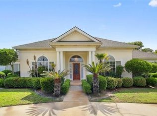 3736 Lake Timberlane Dr, Gretna, LA 70056