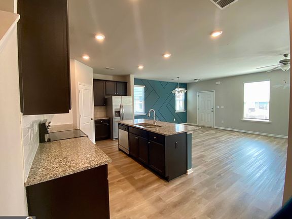 3rd image of 1329 Rosemary Ln #71
