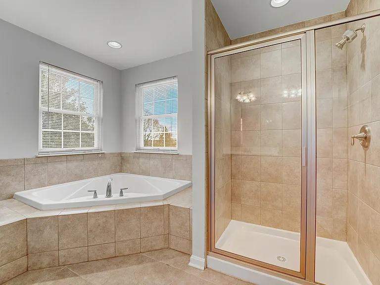 609 Tebbston Dr — Photo 15