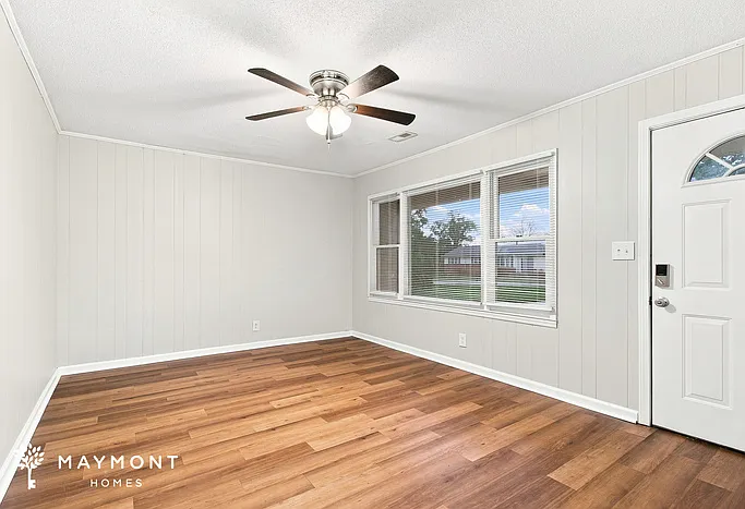 3 bed, 1.5 bath, 1453 sqft, $1,695 — Photo 3