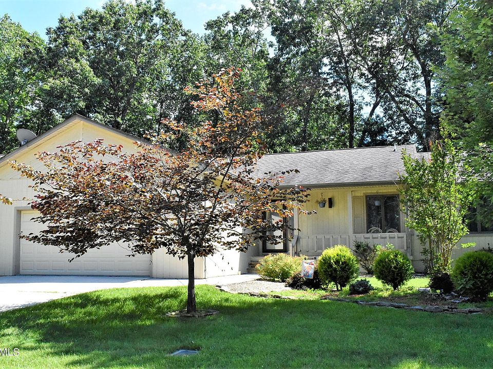 1st image of 133 Lakeside Dr