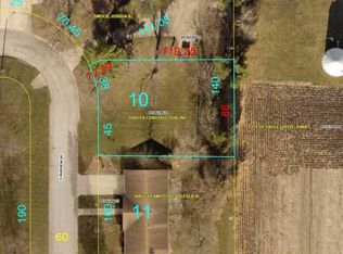 10 Parkview Dr, Eagle Grove, IA 50533
