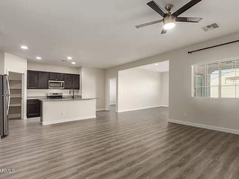 11204 W Mobile Ln — Photo 6