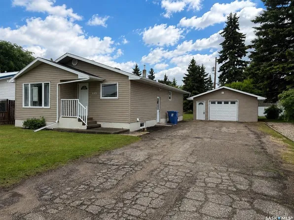 443 7th AVENUE W, Melville, SK S0A 2P0