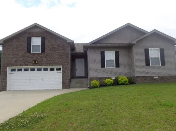 571 Cedar Valley Dr, Clarksville, TN 37043