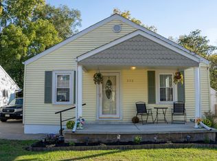 228 Lawnridge Dr, Creve Coeur, IL 61610