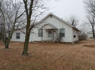 227 Poplar St, Burden, KS 67019