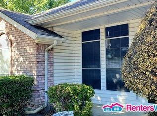 6701 Dogwood Ln, North Richland Hills, TX 76182