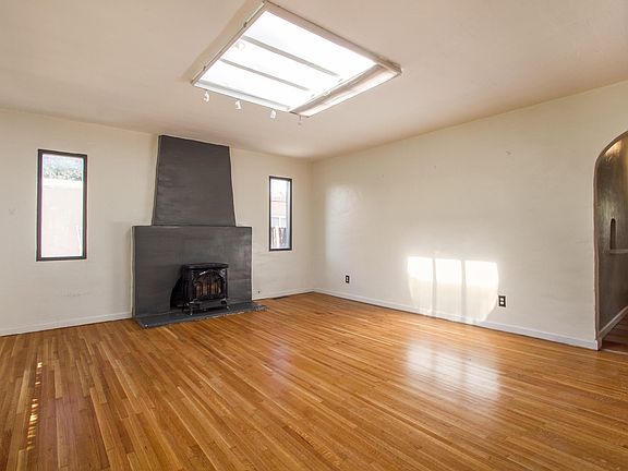 4th image of 224 Tulane Dr SE