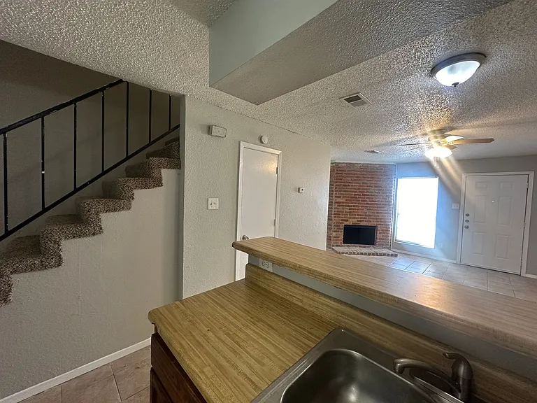 9447 Olde Towne Row — Photo 6