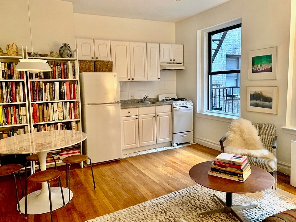 1st image of 415 W 24th St #3E
