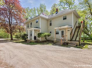 8305 N Solon Rd UPPR 2, Richmond, IL 60071