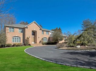 359 Half Hollow Rd, Dix Hills, NY 11746