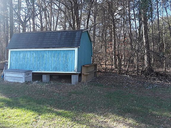 4th image of 336 Heavenly Hills Dr