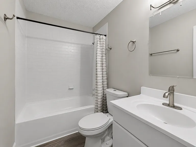 545 Oneida Ct — Photo 10