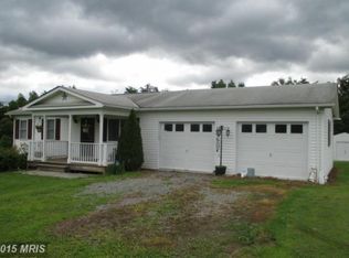 62 Outlaw Trl, Maysville, WV 26833