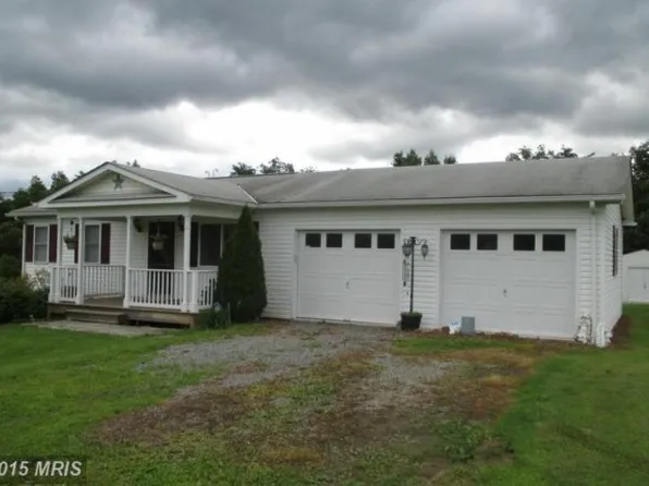 62 Outlaw Trl, Maysville, WV 26833