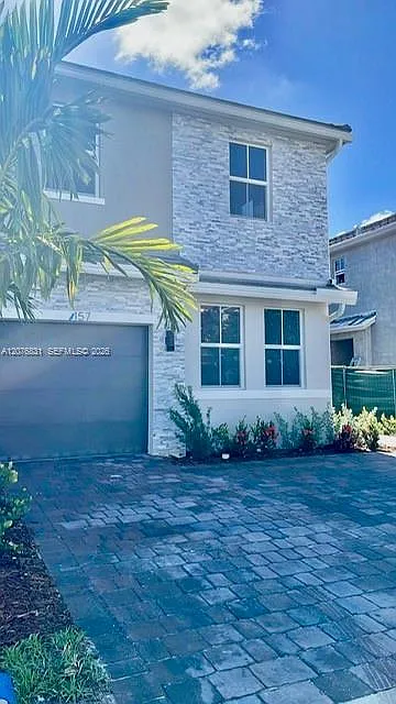 157 SW 170th Ave