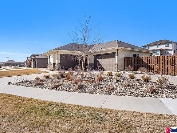 3rd image of 2714 N 184th St