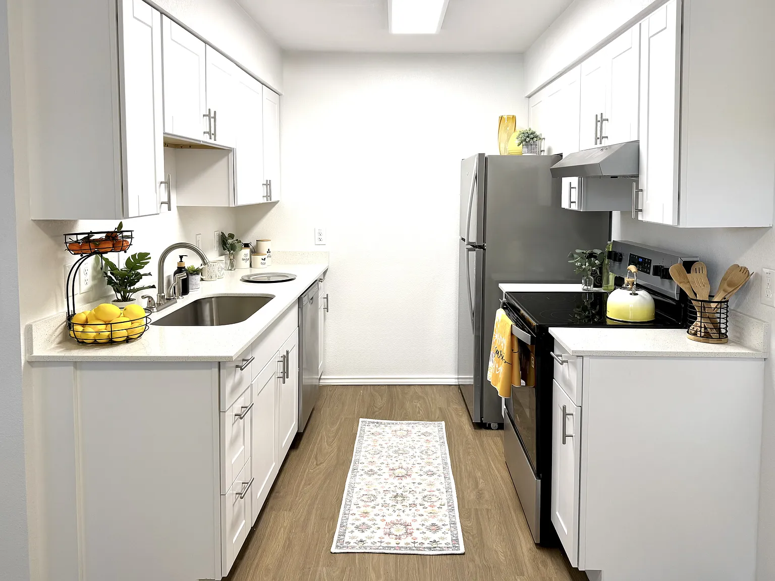 Prestonwood Hillcrest Apartments — Photo 3