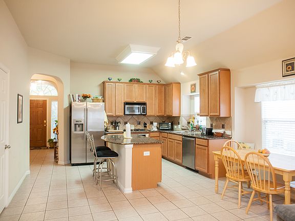 3rd image of 2829 Blue Heron Dr