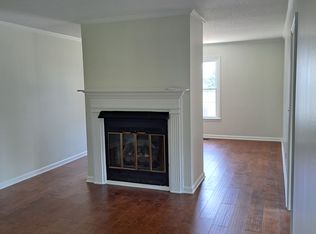 427 N Court St #B, Florence, AL 35630