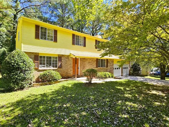 1043 S Millard Way, Stone Mountain, GA 30088