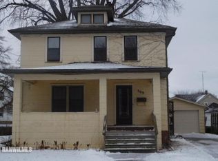 509 W Avon St, Freeport, IL 61032