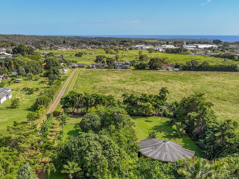 1st image of 5715 Kaehulua Rd #1