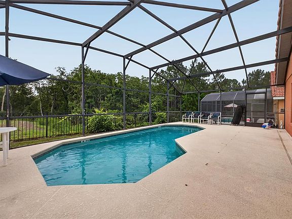 2nd image of 554 PALOMA DRIVE