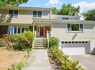 7 Shady Brook Ln, Old Greenwich, CT 06870