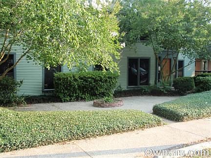 Hundred Oaks Condo
