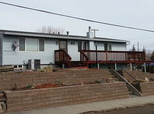 440 NW 4th St, Dufur, OR 97021