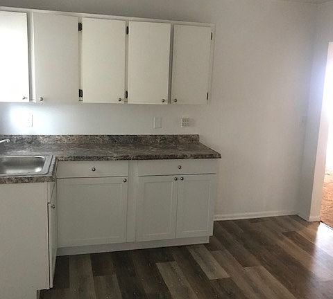 2nd image of 2304 Grand Ave