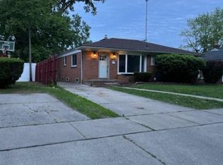 21450 Ridgedale St, Oak Park, MI 48237