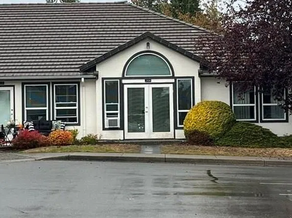 264 McVickers St #208, Parksville, BC V9P 2N5