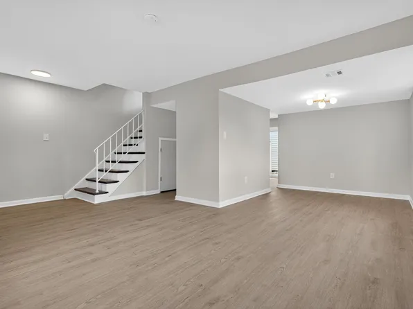 8383 Revelation Ave, Walkersville, MD 21793